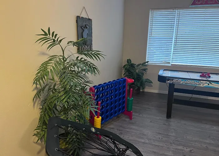 Family Fun! Gorgeous North Idaho Home W/Tesla Charge : Prairie Inn